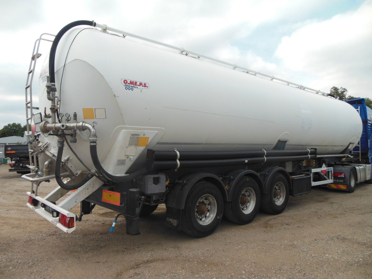 O.ME.P.S. CR 60, ADR, 60.000L - Цистерна за насипни товари: снимка 3 O.ME.P.S. CR 60, ADR, 60.000L - Цистерна за насипни товари: снимка 3