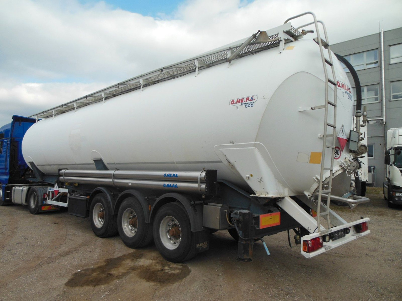 O.ME.P.S. CR 60, ADR, 60.000L - Цистерна за насипни товари: снимка 4 O.ME.P.S. CR 60, ADR, 60.000L - Цистерна за насипни товари: снимка 4