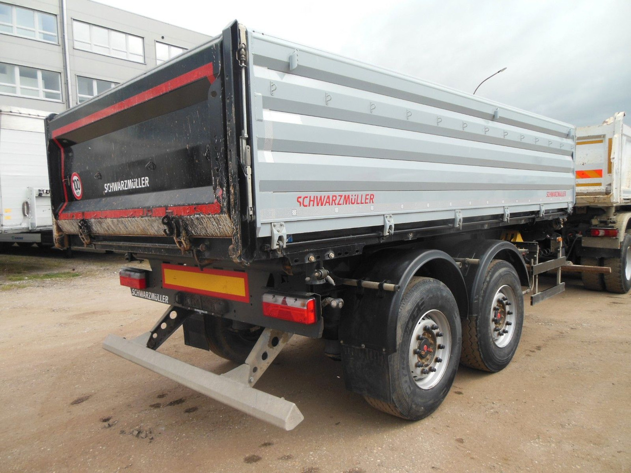 Schwarzmüller TKIA 2/E - Самосвал ремарке: снимка 3 Schwarzmüller TKIA 2/E - Самосвал ремарке: снимка 3