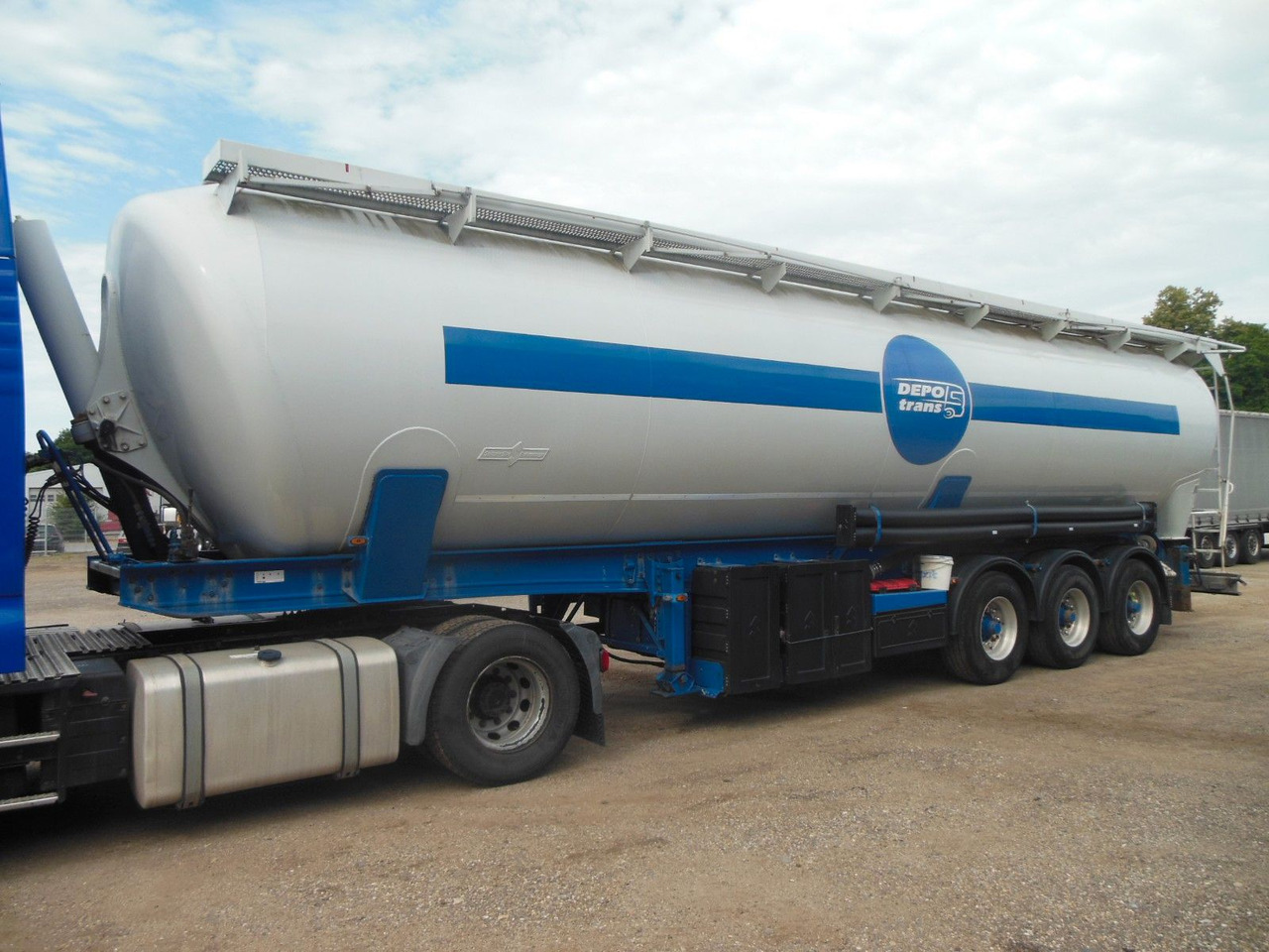 Spitzer SK 2460 CAL, 60.000 L - Цистерна за насипни товари: снимка 1 Spitzer SK 2460 CAL, 60.000 L - Цистерна за насипни товари: снимка 1