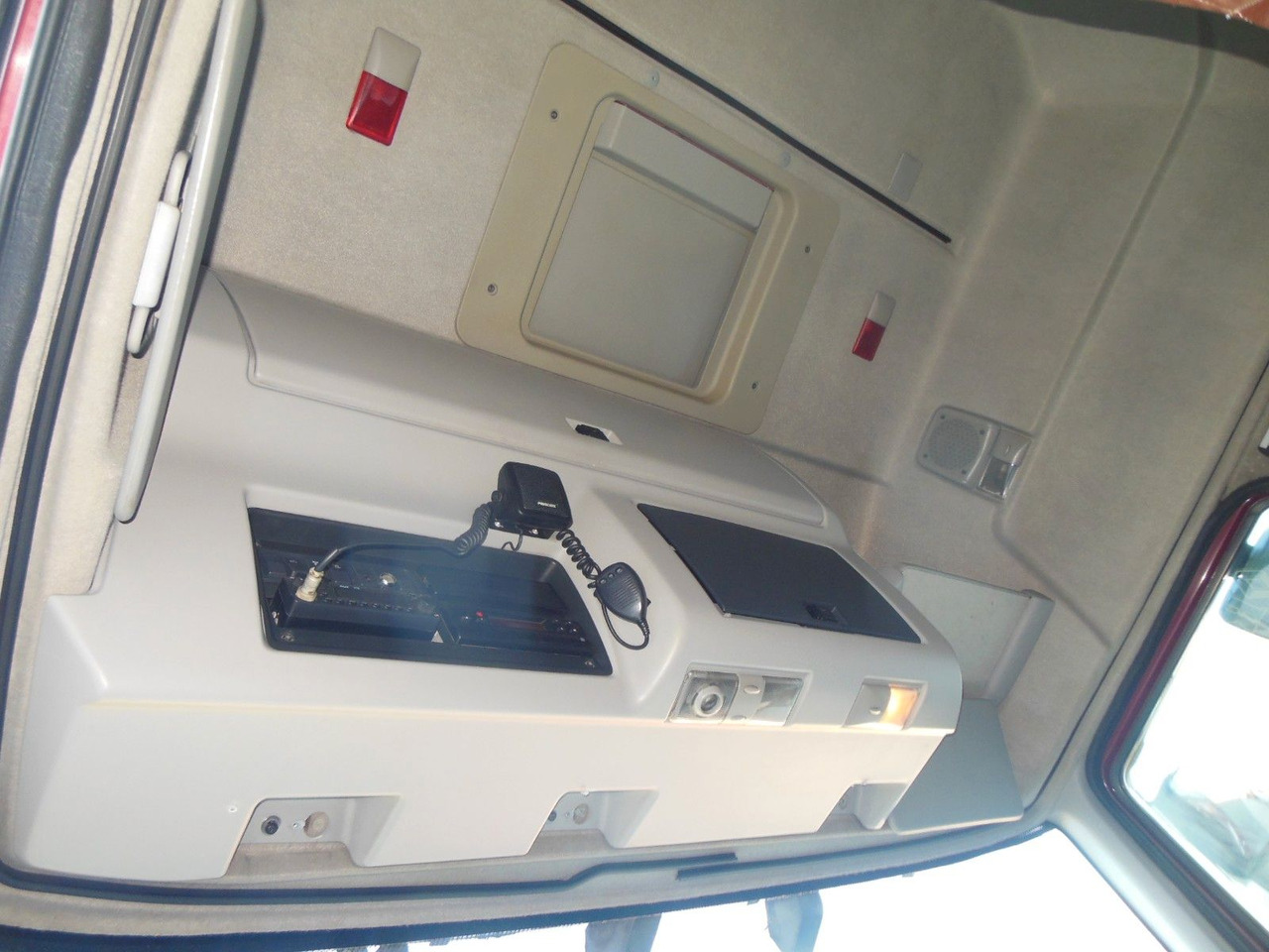 Лизинг на  Renault PREMIUM 440.19 DXi Renault PREMIUM 440.19 DXi: снимка 10