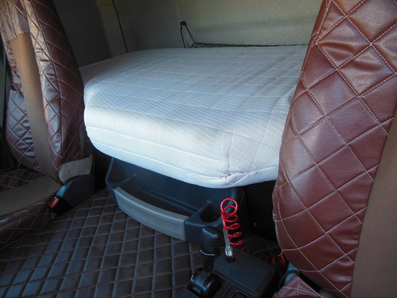Лизинг на  Renault PREMIUM 440.19 DXi Renault PREMIUM 440.19 DXi: снимка 12