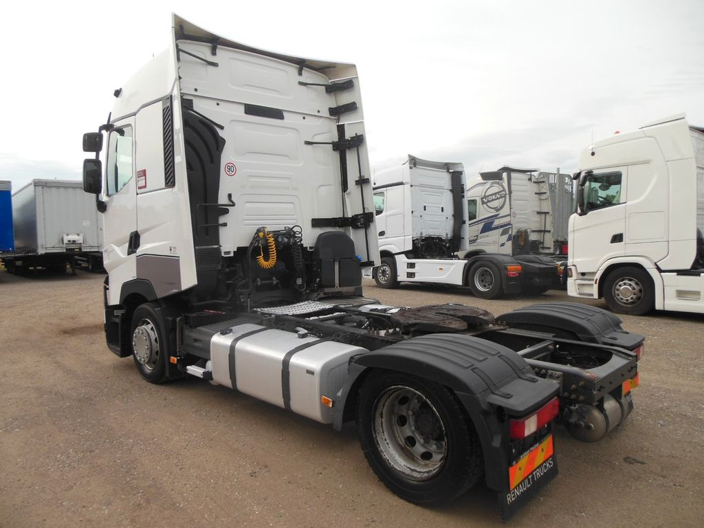 Renault T520 COMFORT, LOWDECK, TOP STAND Renault T520 COMFORT, LOWDECK, TOP STAND - Влекач: снимка 4 Renault T520 COMFORT, LOWDECK, TOP STAND Renault T520 COMFORT, LOWDECK, TOP STAND - Влекач: снимка 4