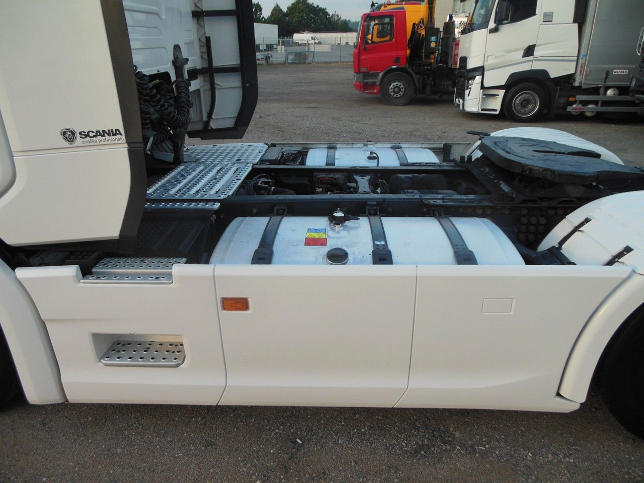 Влекач Scania R 410, STANDART, RETARDER, STANDKLIMA, TOP!!!: снимка 8