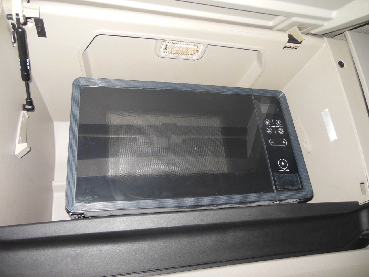 Влекач Scania R 410, STANDART, RETARDER, STANDKLIMA, TOP!!!: снимка 16