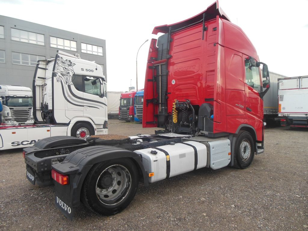 Volvo FH 13/500, LOWDECK, GLOBE XL, I PARK COOL, TOP!! Volvo FH 13/500, LOWDECK, GLOBE XL, I PARK COOL, TOP!! - Влекач: снимка 3 Volvo FH 13/500, LOWDECK, GLOBE XL, I PARK COOL, TOP!! Volvo FH 13/500, LOWDECK, GLOBE XL, I PARK COOL, TOP!! - Влекач: снимка 3