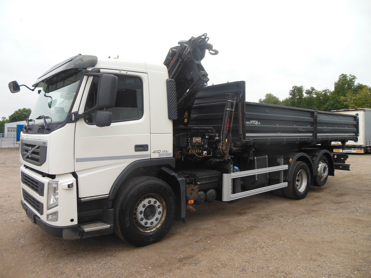 Volvo FM 410, 6X2, DREISEITEN KIPPER, HIAB XS 211 - Самосвал камион, Камион с кран: снимка 1 Volvo FM 410, 6X2, DREISEITEN KIPPER, HIAB XS 211 - Самосвал камион, Камион с кран: снимка 1