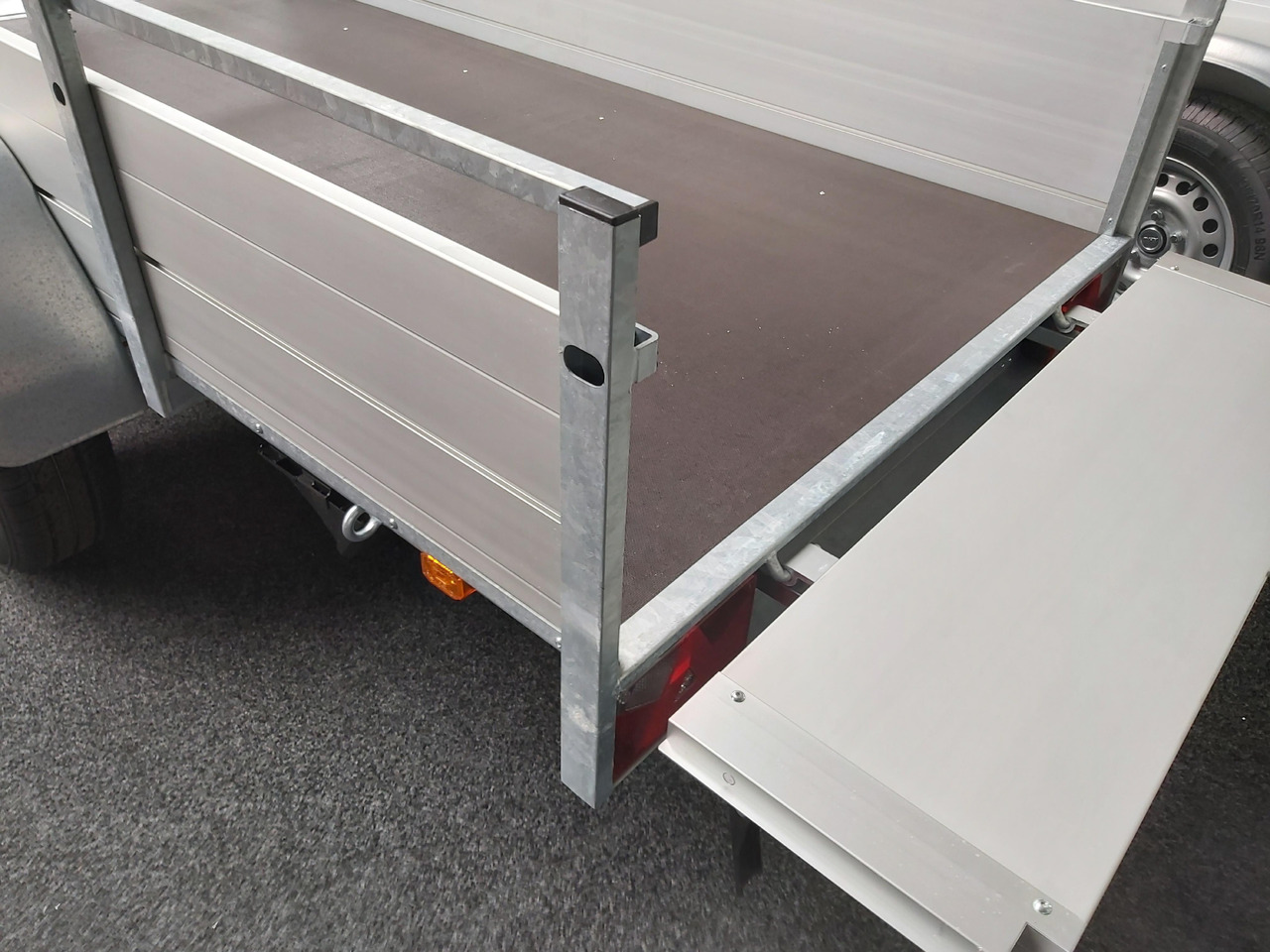 Anssems Kastenanhänger BSX 1350 251x130x45cm (S) 1350kg Modell 2024 - Ремарке за кола: снимка 5 Anssems Kastenanhänger BSX 1350 251x130x45cm (S) 1350kg Modell 2024 - Ремарке за кола: снимка 5