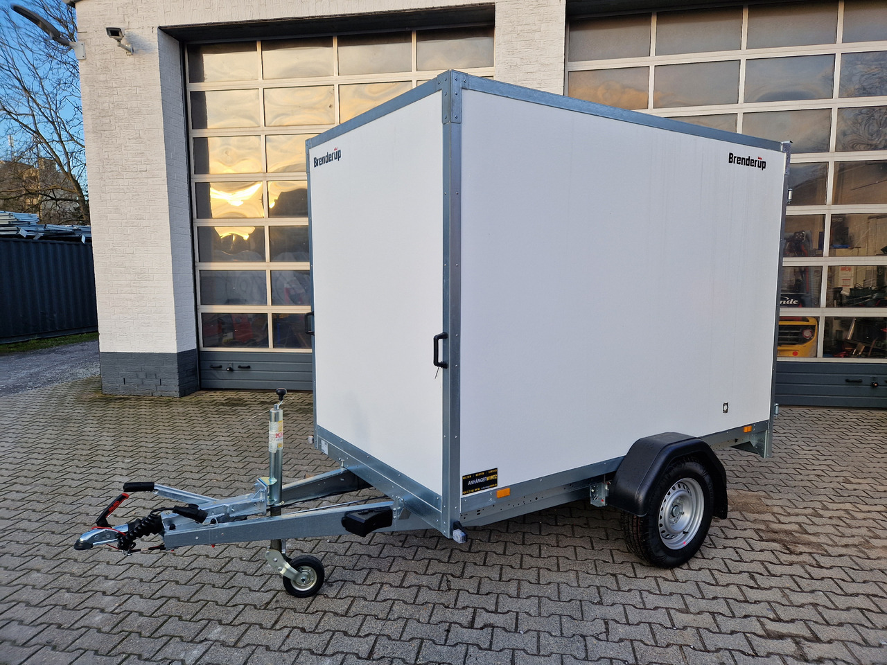 Brenderup Cargo Dynamic CD260 BD 260x150x185cm Hecktüren Wabenwände (S) 1300kg - Затворена каросерия ремарке: снимка 1 Brenderup Cargo Dynamic CD260 BD 260x150x185cm Hecktüren Wabenwände (S) 1300kg - Затворена каросерия ремарке: снимка 1