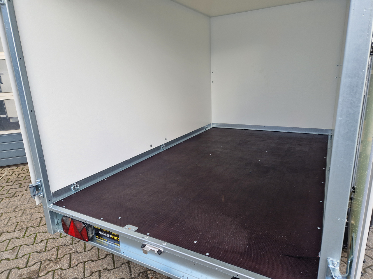 Brenderup Cargo Dynamic CD260 BD 260x155x150cm niedrig Hecktüren (S) 1300kg - Затворена каросерия ремарке: снимка 5 Brenderup Cargo Dynamic CD260 BD 260x155x150cm niedrig Hecktüren (S) 1300kg - Затворена каросерия ремарке: снимка 5