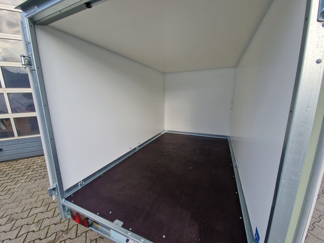 Brenderup Cargo Dynamic CD260 BD 260x155x150cm niedrig Hecktüren (S) 1300kg - Затворена каросерия ремарке: снимка 2 Brenderup Cargo Dynamic CD260 BD 260x155x150cm niedrig Hecktüren (S) 1300kg - Затворена каросерия ремарке: снимка 2