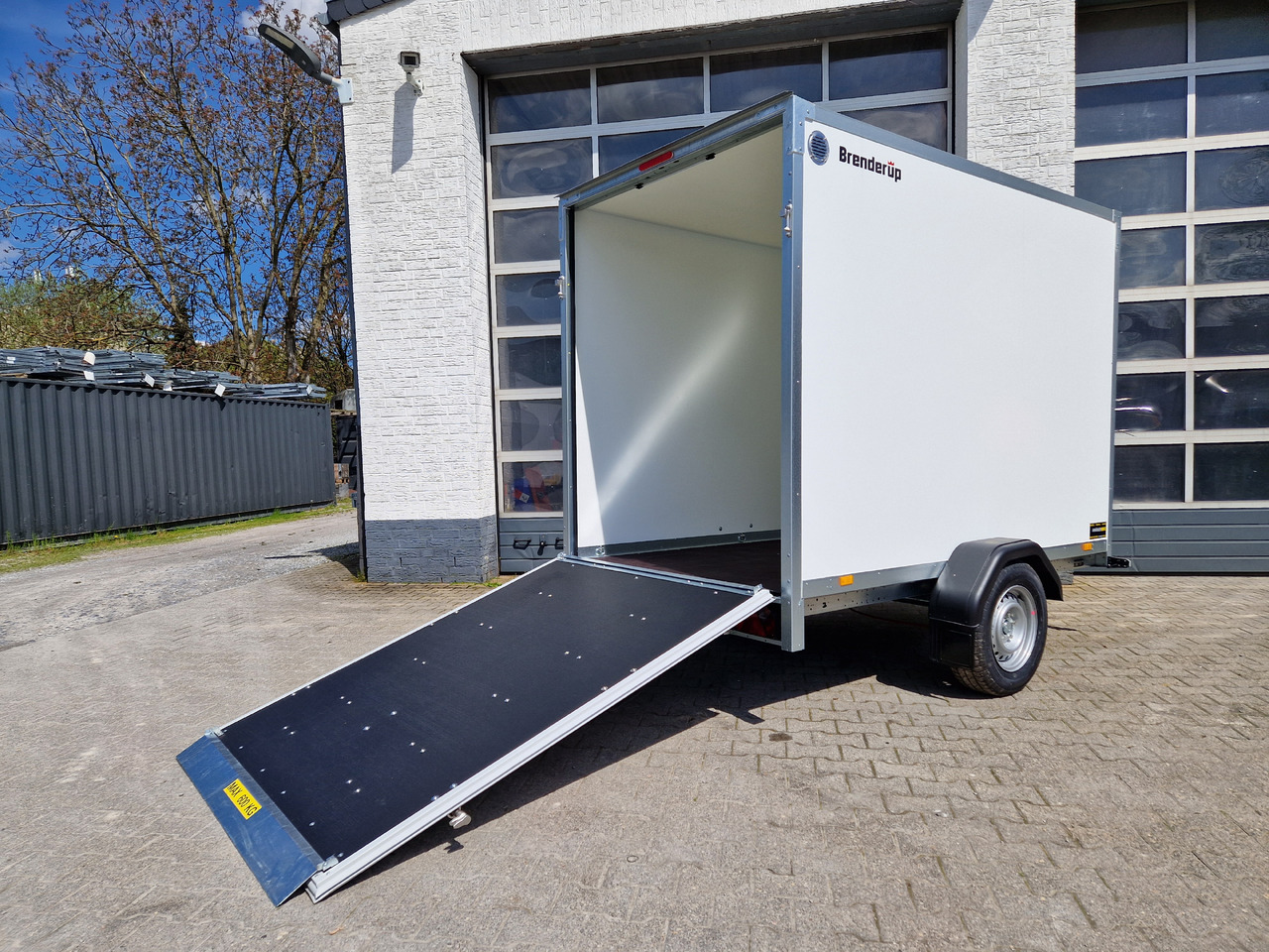 Brenderup Cargo Dynamic CD260 BD R 260x150x185 Heckrampe Wabenwände (S) 1300kg - Затворена каросерия ремарке: снимка 1 Brenderup Cargo Dynamic CD260 BD R 260x150x185 Heckrampe Wabenwände (S) 1300kg - Затворена каросерия ремарке: снимка 1