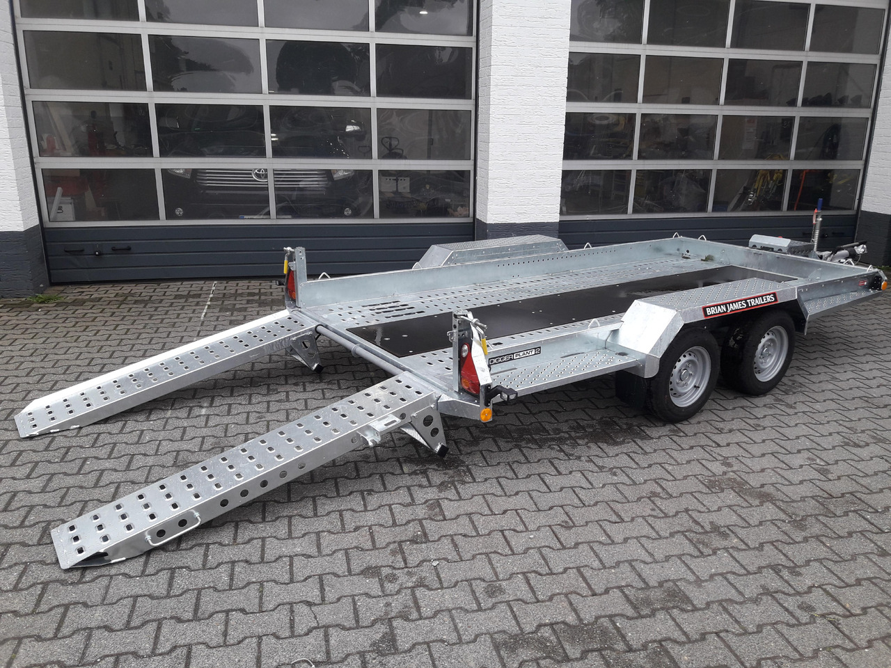 Brian James Digger Plant 543-3717-35-2 370x170cm 3500kg Rampen Reserverad 2736kg Nutzlast Aktion 24 - Ремарке за строителна техника: снимка 1 Brian James Digger Plant 543-3717-35-2 370x170cm 3500kg Rampen Reserverad 2736kg Nutzlast Aktion 24 - Ремарке за строителна техника: снимка 1