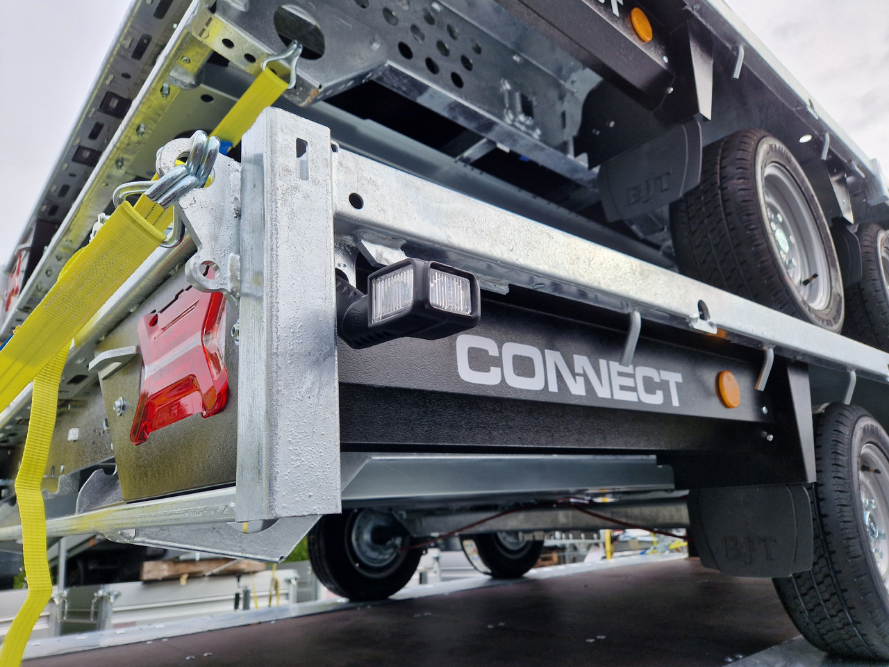 Brian James Trailer Connect 450x215cm plattform Tandem LED 12" 3500kg - Бордово ремарке/ Платформа: снимка 2 Brian James Trailer Connect 450x215cm plattform Tandem LED 12" 3500kg - Бордово ремарке/ Платформа: снимка 2