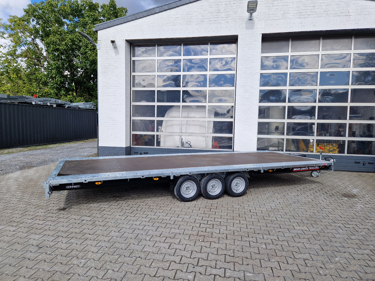 Brian James Trailer Connect 600x243cm plattform blackline Tridem 12" 3500kg - Бордово ремарке/ Платформа: снимка 3 Brian James Trailer Connect 600x243cm plattform blackline Tridem 12" 3500kg - Бордово ремарке/ Платформа: снимка 3