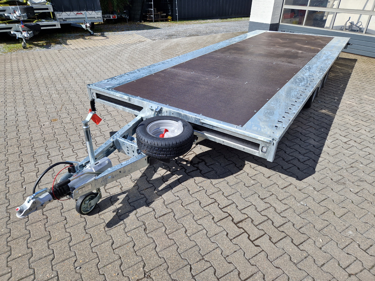Brian James Trailer Connect 600x243cm plattform blackline Tridem 12" 3500kg - Бордово ремарке/ Платформа: снимка 1 Brian James Trailer Connect 600x243cm plattform blackline Tridem 12" 3500kg - Бордово ремарке/ Платформа: снимка 1