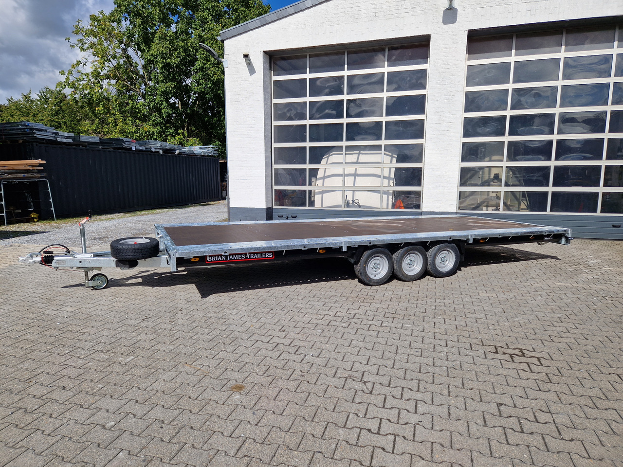 Brian James Trailer Connect 600x243cm plattform blackline Tridem 12" 3500kg - Бордово ремарке/ Платформа: снимка 2 Brian James Trailer Connect 600x243cm plattform blackline Tridem 12" 3500kg - Бордово ремарке/ Платформа: снимка 2