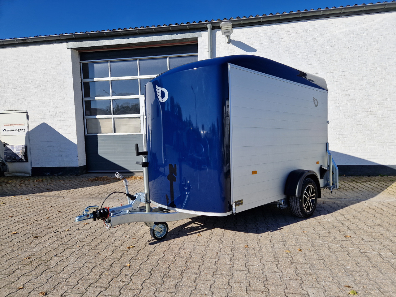 Затворена каросерия ремарке Cargo Roadster 300 300x150x184cm Alu Poly royal blau Alufelgen darkline Pullman 1300kg 100km/H: снимка 9 Затворена каросерия ремарке Cargo Roadster 300 300x150x184cm Alu Poly royal blau Alufelgen darkline Pullman 1300kg 100km/H: снимка 9