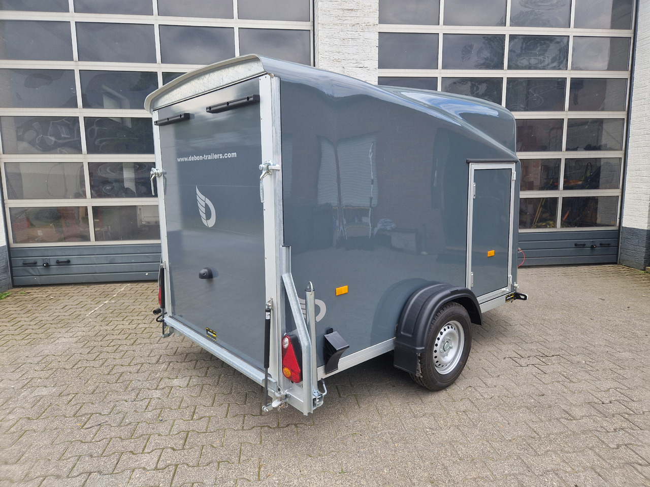 Debon Cargo 1300 300x152x168cm irongrey Seitentür 1300kg Pullman 100km/H - Затворена каросерия ремарке: снимка 3 Debon Cargo 1300 300x152x168cm irongrey Seitentür 1300kg Pullman 100km/H - Затворена каросерия ремарке: снимка 3