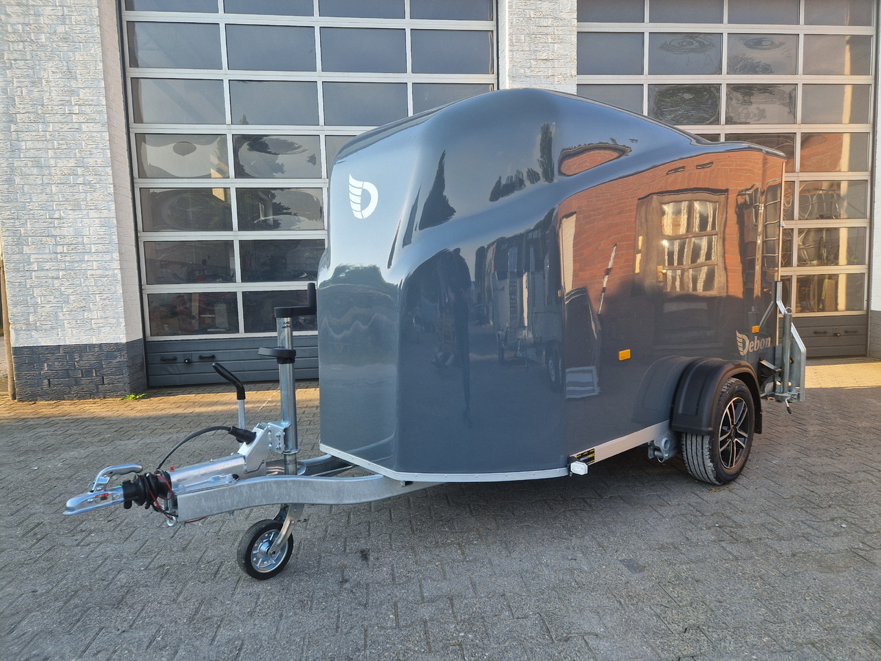 Debon Cargo 1300 300x152x168cm irongrey Seitentür Alufelgen 1300kg Pullman 100kmh Modell 2024 - Затворена каросерия ремарке: снимка 3 Debon Cargo 1300 300x152x168cm irongrey Seitentür Alufelgen 1300kg Pullman 100kmh Modell 2024 - Затворена каросерия ремарке: снимка 3