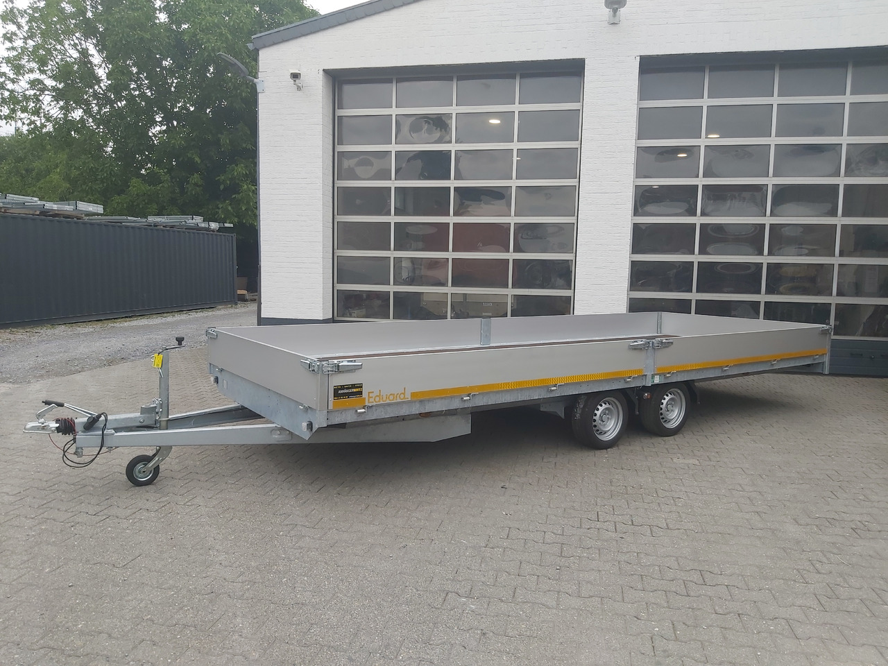 Hochlader 556x200x30cm 13" niedrig Fahrwerk 3500kg Abverkauf Aktion - Бордово ремарке/ Платформа: снимка 1 Hochlader 556x200x30cm 13" niedrig Fahrwerk 3500kg Abverkauf Aktion - Бордово ремарке/ Платформа: снимка 1