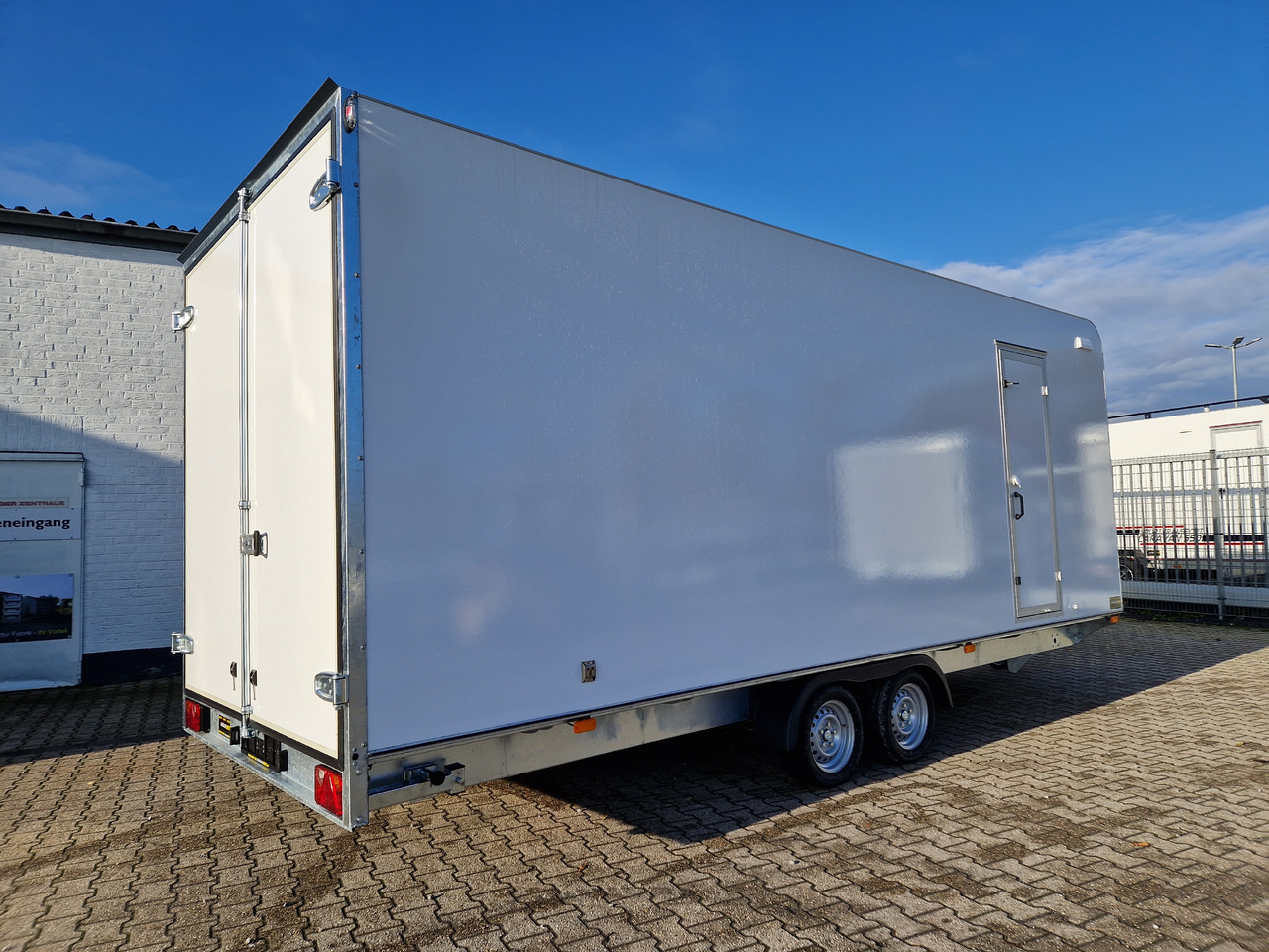 Hochlader Koffer TFSP 600T.00 600x220x220cm aero Zurrsys. Seitentür IL 13" (XXXL+) 3500kg - Затворена каросерия ремарке: снимка 5 Hochlader Koffer TFSP 600T.00 600x220x220cm aero Zurrsys. Seitentür IL 13" (XXXL+) 3500kg - Затворена каросерия ремарке: снимка 5