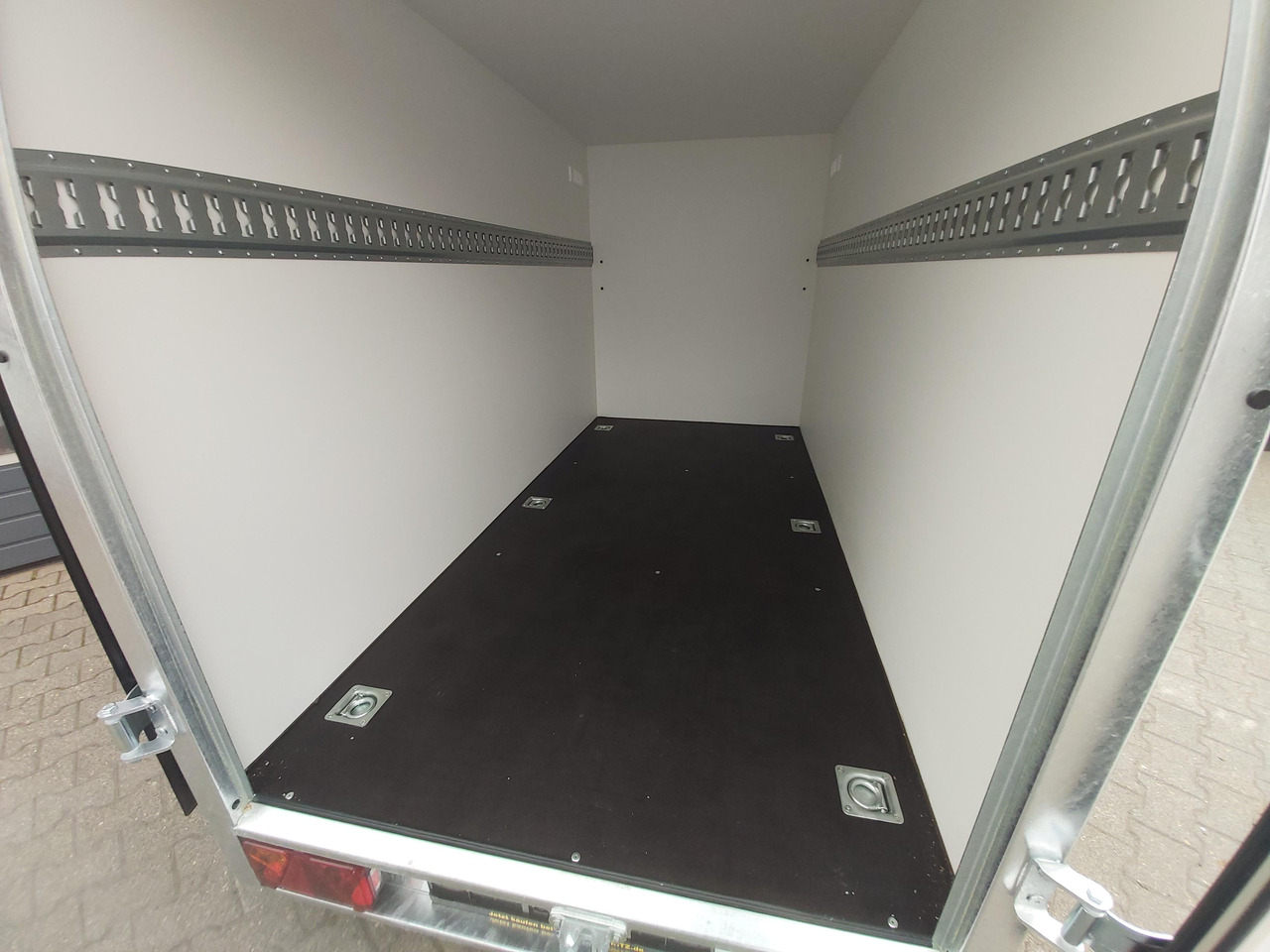 Kargo TFD 250.00 250x125x150cm Zurrsystem (S) 100km/H 750kg - Затворена каросерия ремарке: снимка 3 Kargo TFD 250.00 250x125x150cm Zurrsystem (S) 100km/H 750kg - Затворена каросерия ремарке: снимка 3