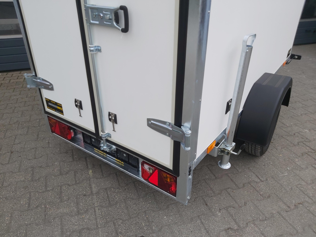 Kargo TFD 250.00 250x125x150cm Zurrsystem (S) 100km/H 750kg - Затворена каросерия ремарке: снимка 5 Kargo TFD 250.00 250x125x150cm Zurrsystem (S) 100km/H 750kg - Затворена каросерия ремарке: снимка 5