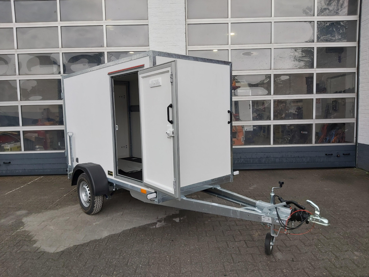 Kargo TFD 250.00 250x125x150cm Zurrsystem Seitentür (S) 100km/H 1300kg - Затворена каросерия ремарке: снимка 1 Kargo TFD 250.00 250x125x150cm Zurrsystem Seitentür (S) 100km/H 1300kg - Затворена каросерия ремарке: снимка 1