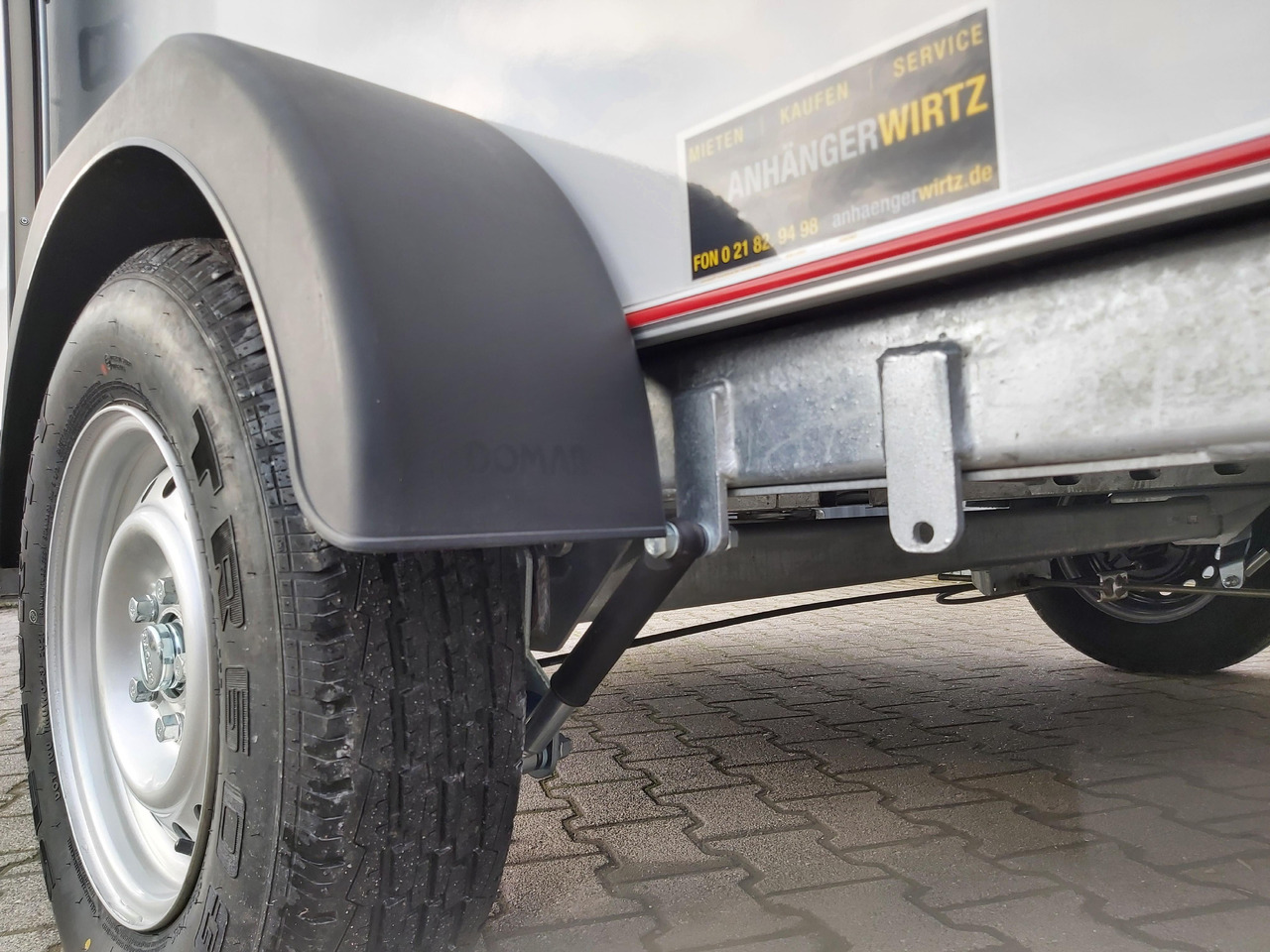 Затворена каросерия ремарке Koffer Sport Camp TFS 360.00 360x180x190cm aero Seitentür Fenster Dachlüfter 12V 1500kg 100km/H: снимка 11 Затворена каросерия ремарке Koffer Sport Camp TFS 360.00 360x180x190cm aero Seitentür Fenster Dachlüfter 12V 1500kg 100km/H: снимка 11