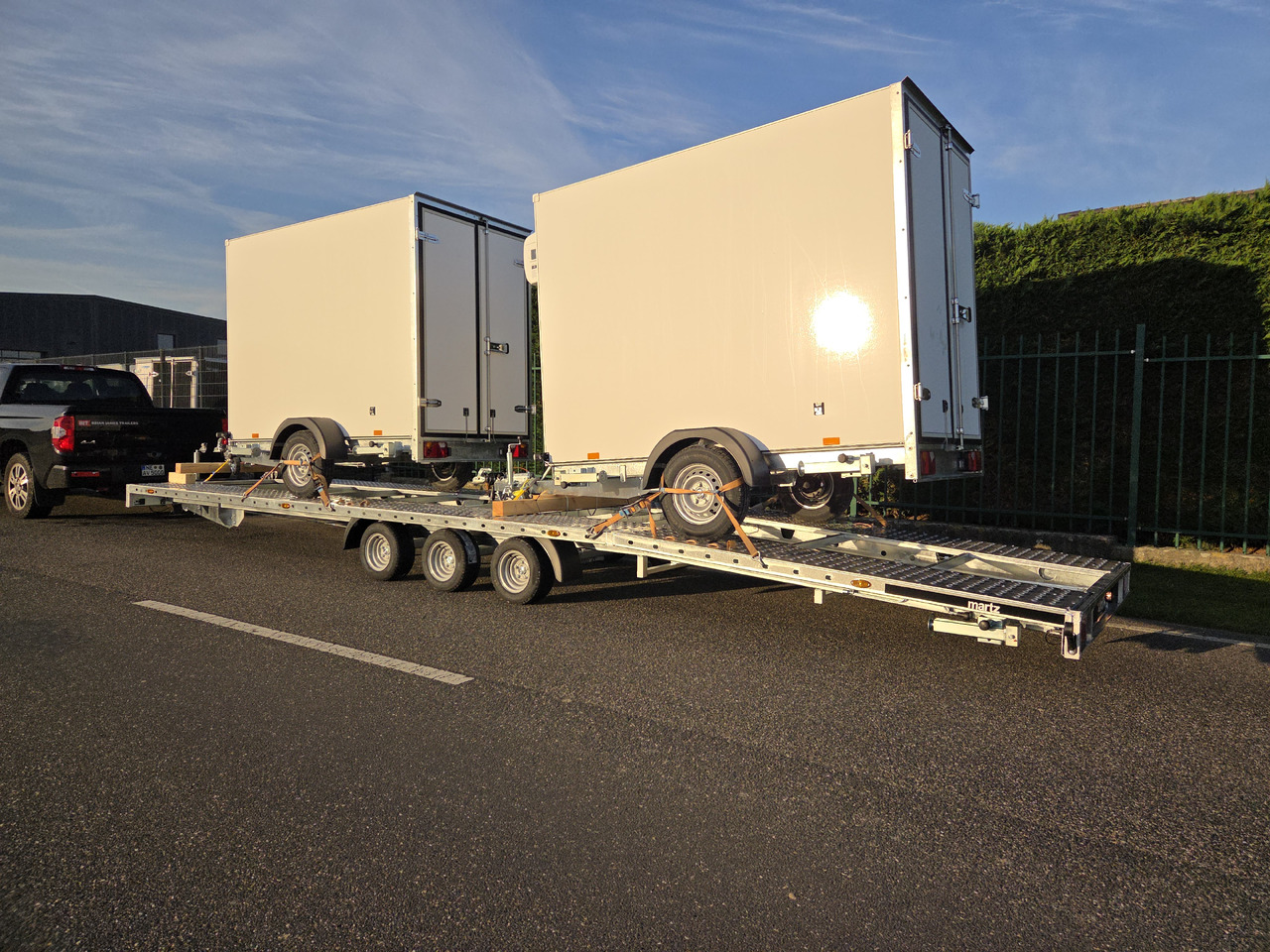 Martz Cartrailer GT PLUS 850/3 S 3,5T 850x215cm Lohr Blech Fahrschienen Rampen Tridem 3500kg 100km/H - Автовоз ремарке: снимка 2 Martz Cartrailer GT PLUS 850/3 S 3,5T 850x215cm Lohr Blech Fahrschienen Rampen Tridem 3500kg 100km/H - Автовоз ремарке: снимка 2