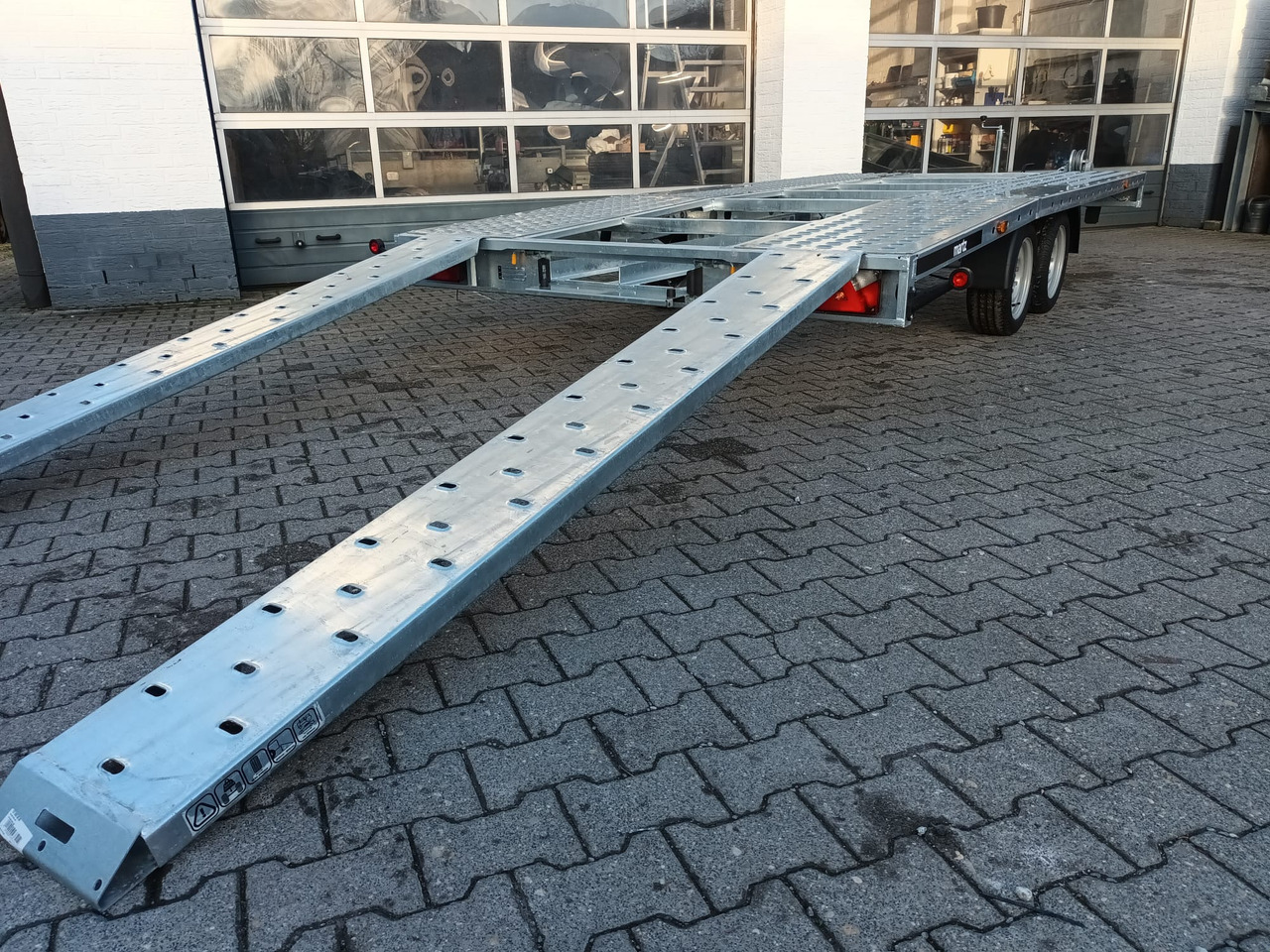 Martz GT UNIDECK PLUS 450/2 S 2,7T Lohr Stahl Fahrschienen Winde 13" 2700kg - Автовоз ремарке: снимка 1 Martz GT UNIDECK PLUS 450/2 S 2,7T Lohr Stahl Fahrschienen Winde 13" 2700kg - Автовоз ремарке: снимка 1