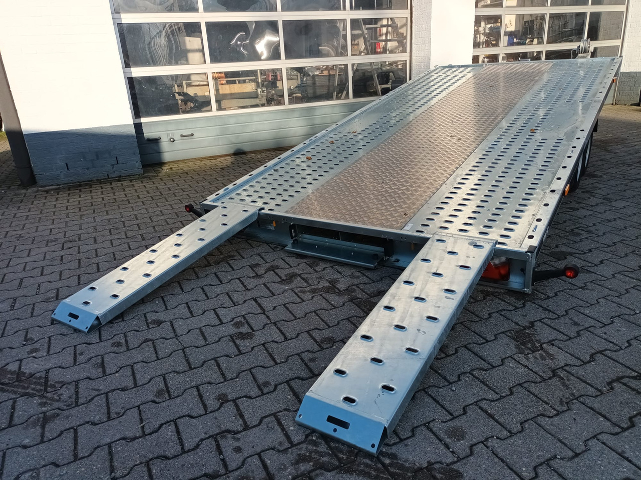 Martz GT kipp 450/2 S 450x215cm easyload ankippbar Lohr Stahl & Aluboden Seilwinde 10" 3000kg - Ремарке за строителна техника: снимка 5 Martz GT kipp 450/2 S 450x215cm easyload ankippbar Lohr Stahl & Aluboden Seilwinde 10" 3000kg - Ремарке за строителна техника: снимка 5