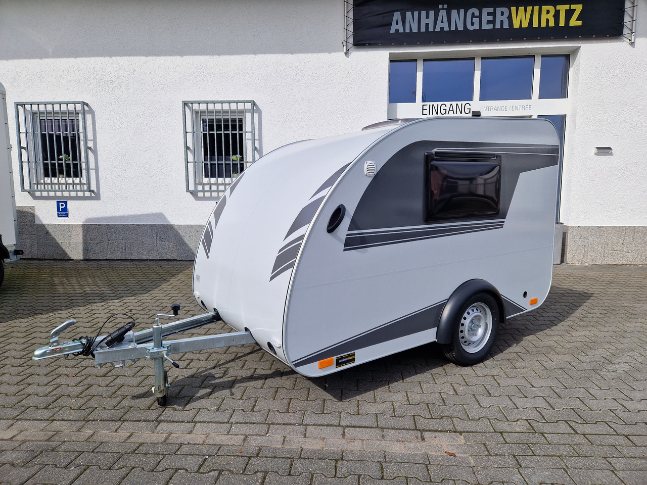 Mini Camper Mini Tommy TMC25 Basic 252x140x121cm 100 km/H 750kg ungebremst Januar AKTION - Каравана: снимка 3 Mini Camper Mini Tommy TMC25 Basic 252x140x121cm 100 km/H 750kg ungebremst Januar AKTION - Каравана: снимка 3