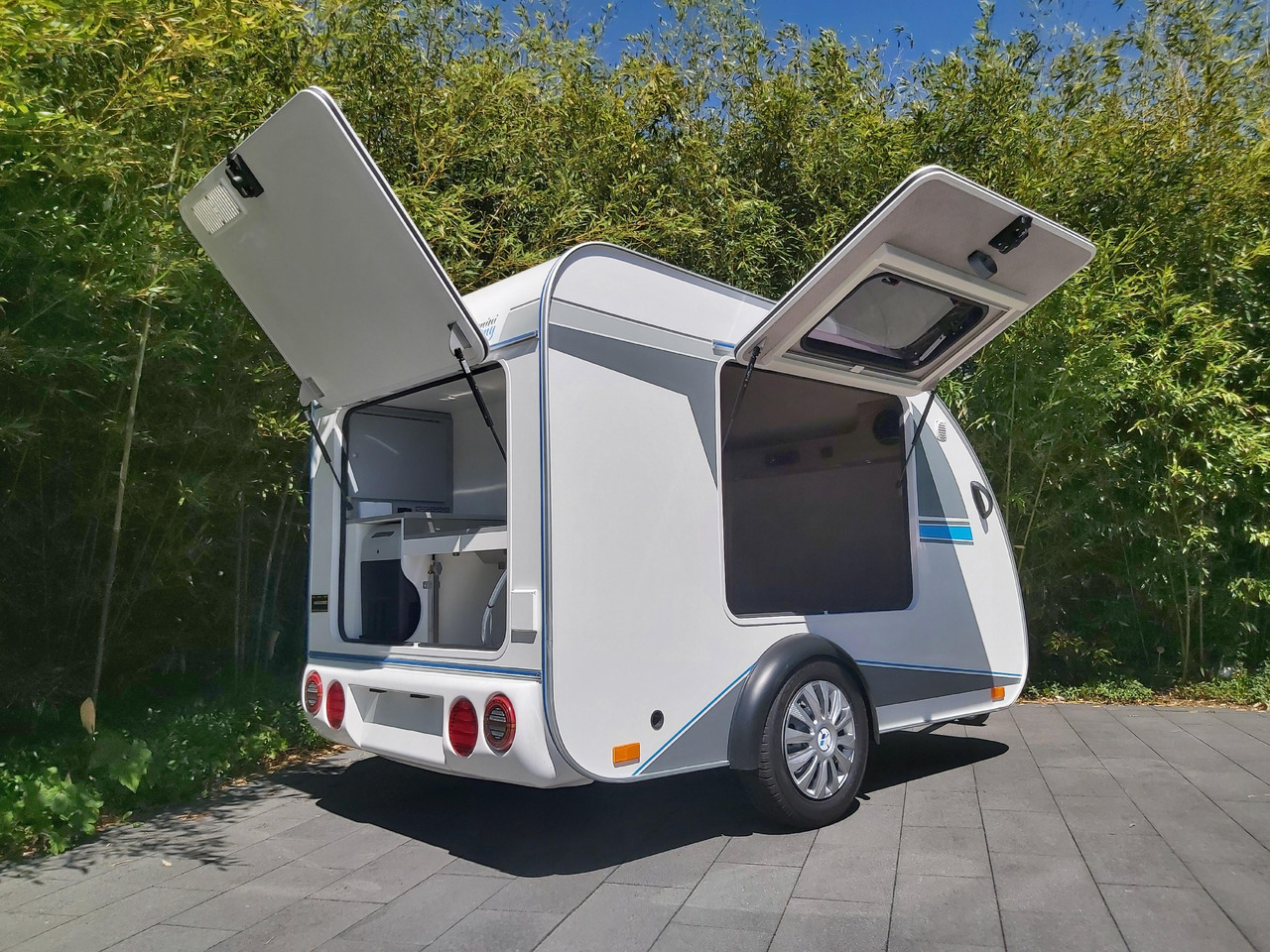 Mini Camper Mini Tommy TMC25 Basic V1 252x140x121cm Küche 100km/H 750kg ohne Bremse Winter Aktion - Каравана: снимка 1 Mini Camper Mini Tommy TMC25 Basic V1 252x140x121cm Küche 100km/H 750kg ohne Bremse Winter Aktion - Каравана: снимка 1