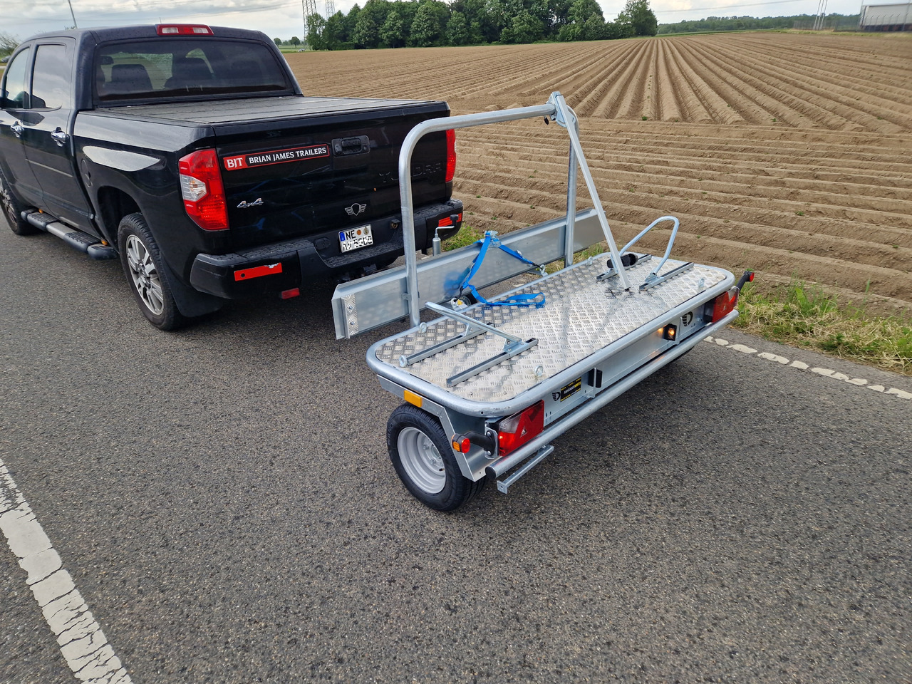 Motorradanhänger Roadster Motocamp 1 quer 200x80cm 750kg 100km/H - Ремарке за мотор: снимка 2 Motorradanhänger Roadster Motocamp 1 quer 200x80cm 750kg 100km/H - Ремарке за мотор: снимка 2