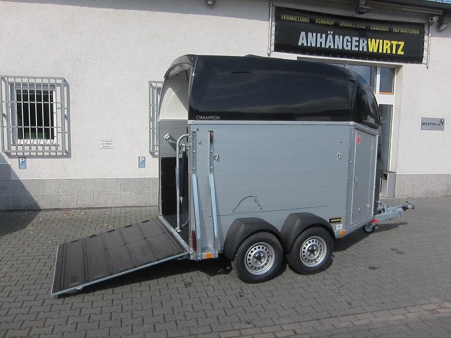Pferdeanhänger Böckmann Champion R Sattelkammer blackline 2400kg CFF+ 100 km/H Modell 25 - Ремарке за коне: снимка 5 Pferdeanhänger Böckmann Champion R Sattelkammer blackline 2400kg CFF+ 100 km/H Modell 25 - Ремарке за коне: снимка 5