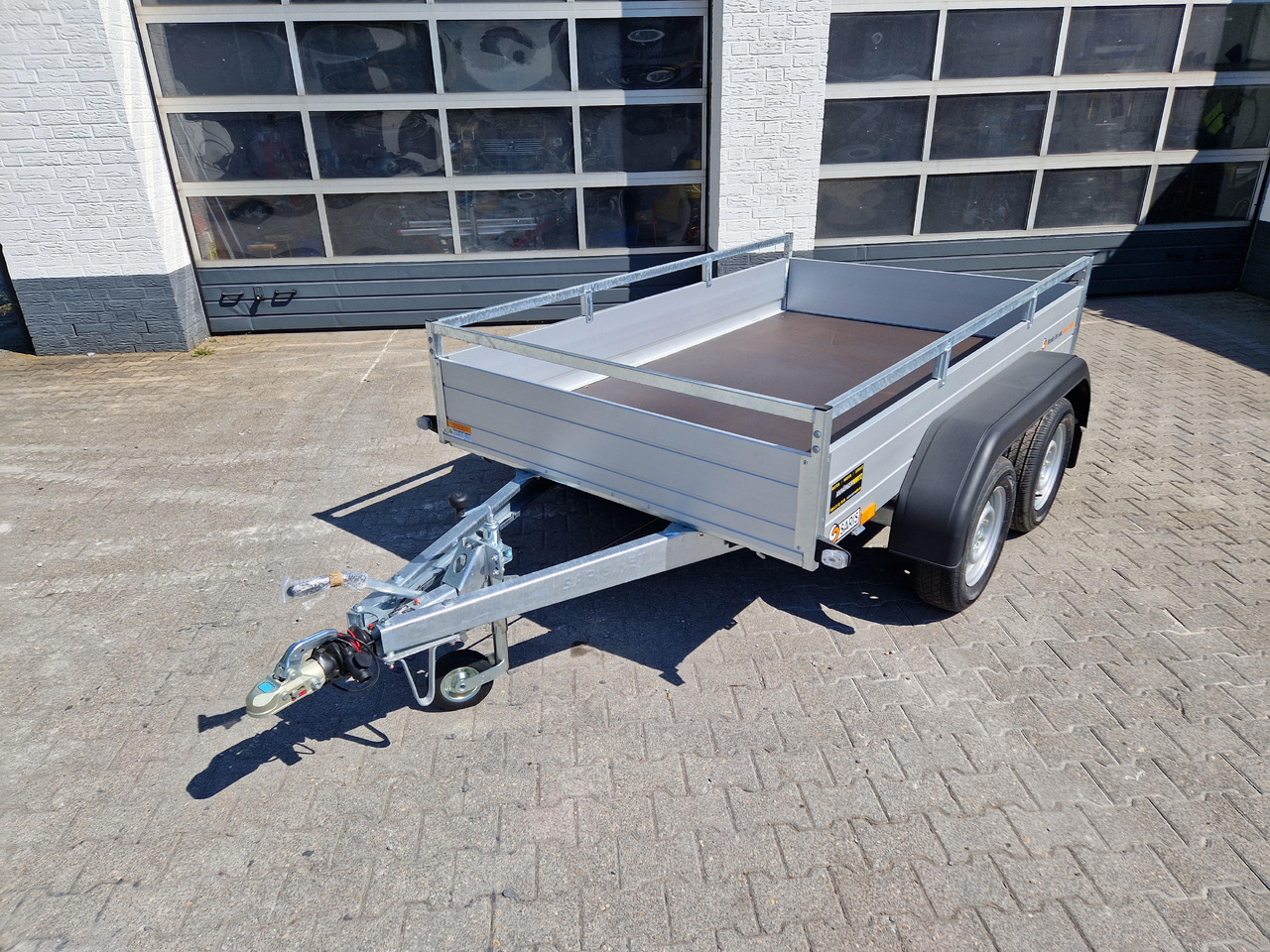 Saris Anhänger DW2000 McAlu Pro 255x153x43cm 2000kg kurz und breit - Бордово ремарке/ Платформа: снимка 3 Saris Anhänger DW2000 McAlu Pro 255x153x43cm 2000kg kurz und breit - Бордово ремарке/ Платформа: снимка 3