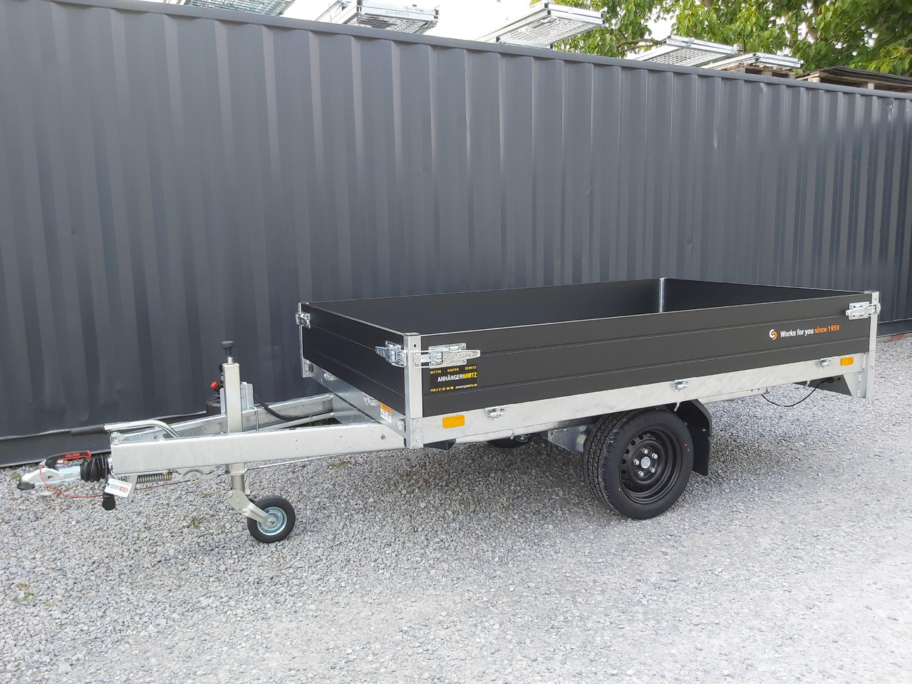 Saris Kipper K1 256 150 1500 1 256x150x30cm black Edition Handpumpe 13" (S) 1500kg Online Aktion - Самосвал ремарке: снимка 3 Saris Kipper K1 256 150 1500 1 256x150x30cm black Edition Handpumpe 13" (S) 1500kg Online Aktion - Самосвал ремарке: снимка 3