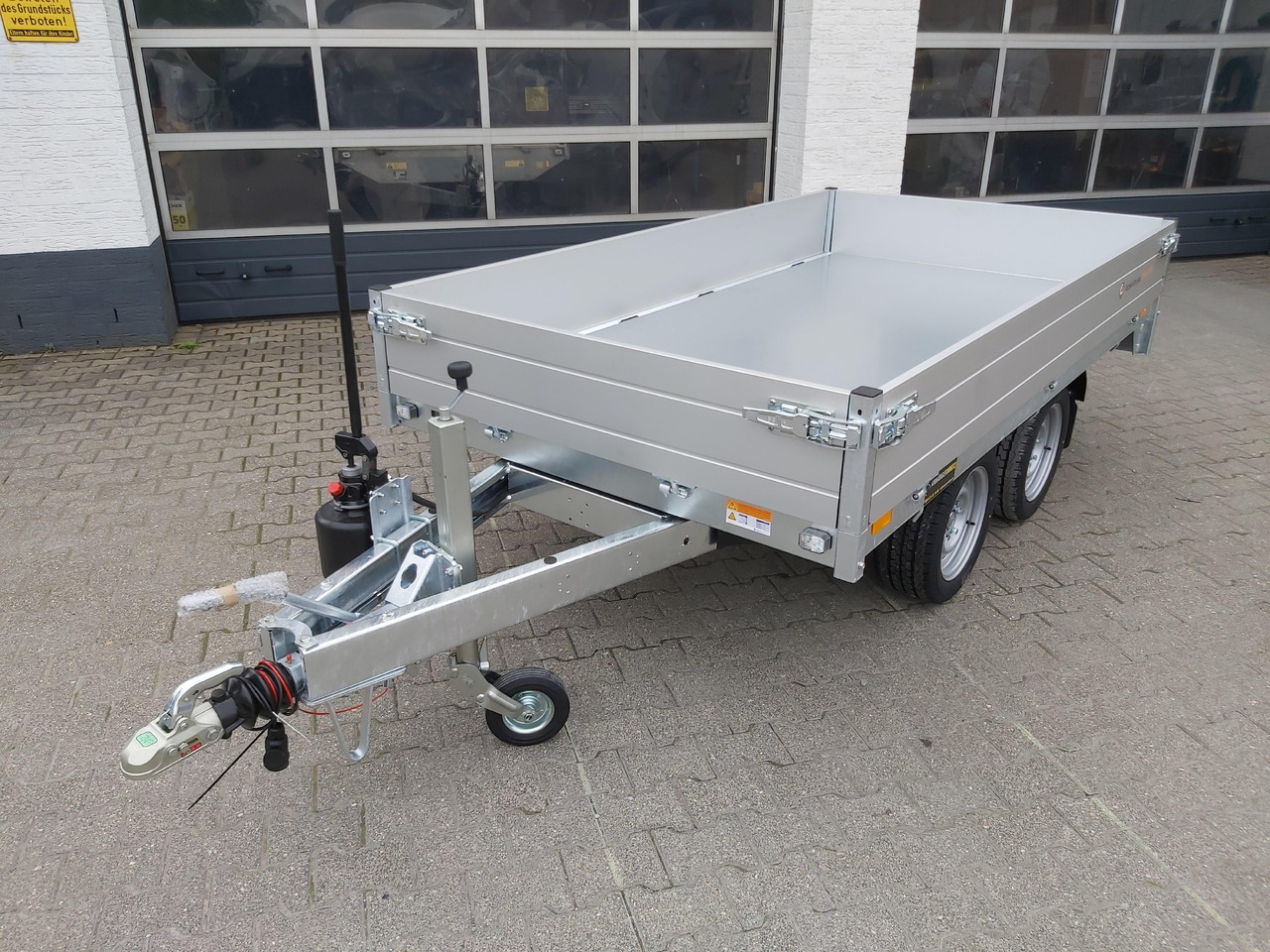 Saris Kipper K1 276 150 2000 2 276x150x30cm silver Handpumpe 13" (S) 2000kg - Самосвал ремарке: снимка 4 Saris Kipper K1 276 150 2000 2 276x150x30cm silver Handpumpe 13" (S) 2000kg - Самосвал ремарке: снимка 4