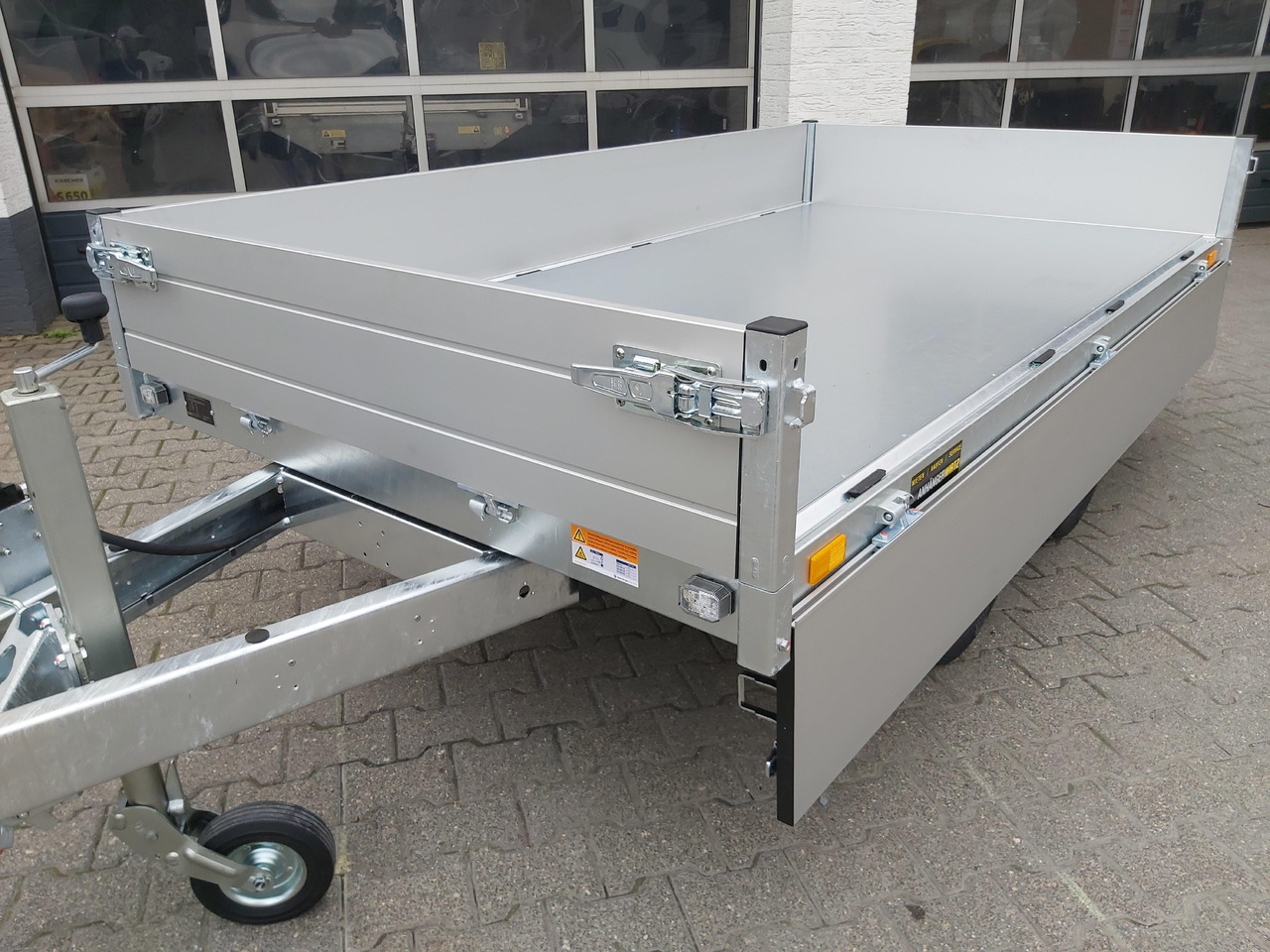 Самосвал ремарке Saris Kipper K1 276 150 2000 2 276x150x30cm silver Handpumpe 13" (S) 2000kg: снимка 6