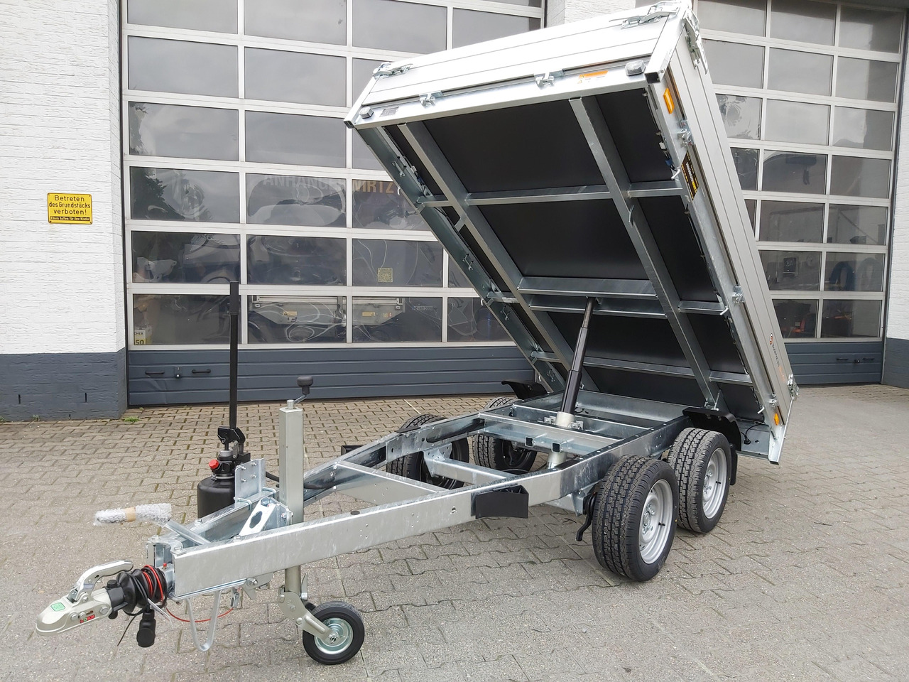 Saris Kipper K1 276 150 2000 2 276x150x30cm silver Handpumpe 13" (S) 2000kg - Самосвал ремарке: снимка 3 Saris Kipper K1 276 150 2000 2 276x150x30cm silver Handpumpe 13" (S) 2000kg - Самосвал ремарке: снимка 3