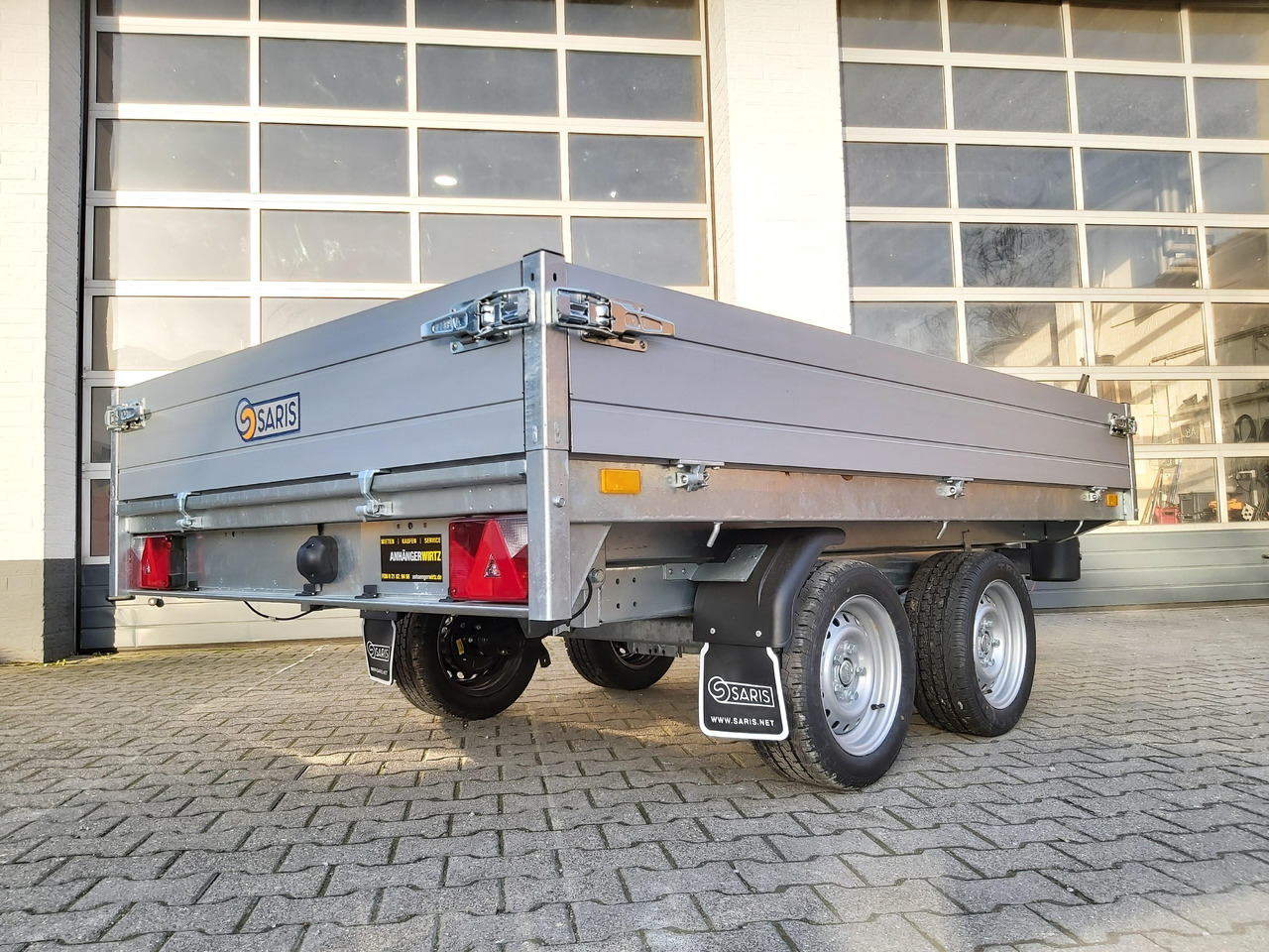 Saris Kipper K1 276 170 2000 2 276x170x30cm Alu Auffahrrampen Heckstützen Handpumpe 13" 2000kg - Самосвал ремарке: снимка 4 Saris Kipper K1 276 170 2000 2 276x170x30cm Alu Auffahrrampen Heckstützen Handpumpe 13" 2000kg - Самосвал ремарке: снимка 4