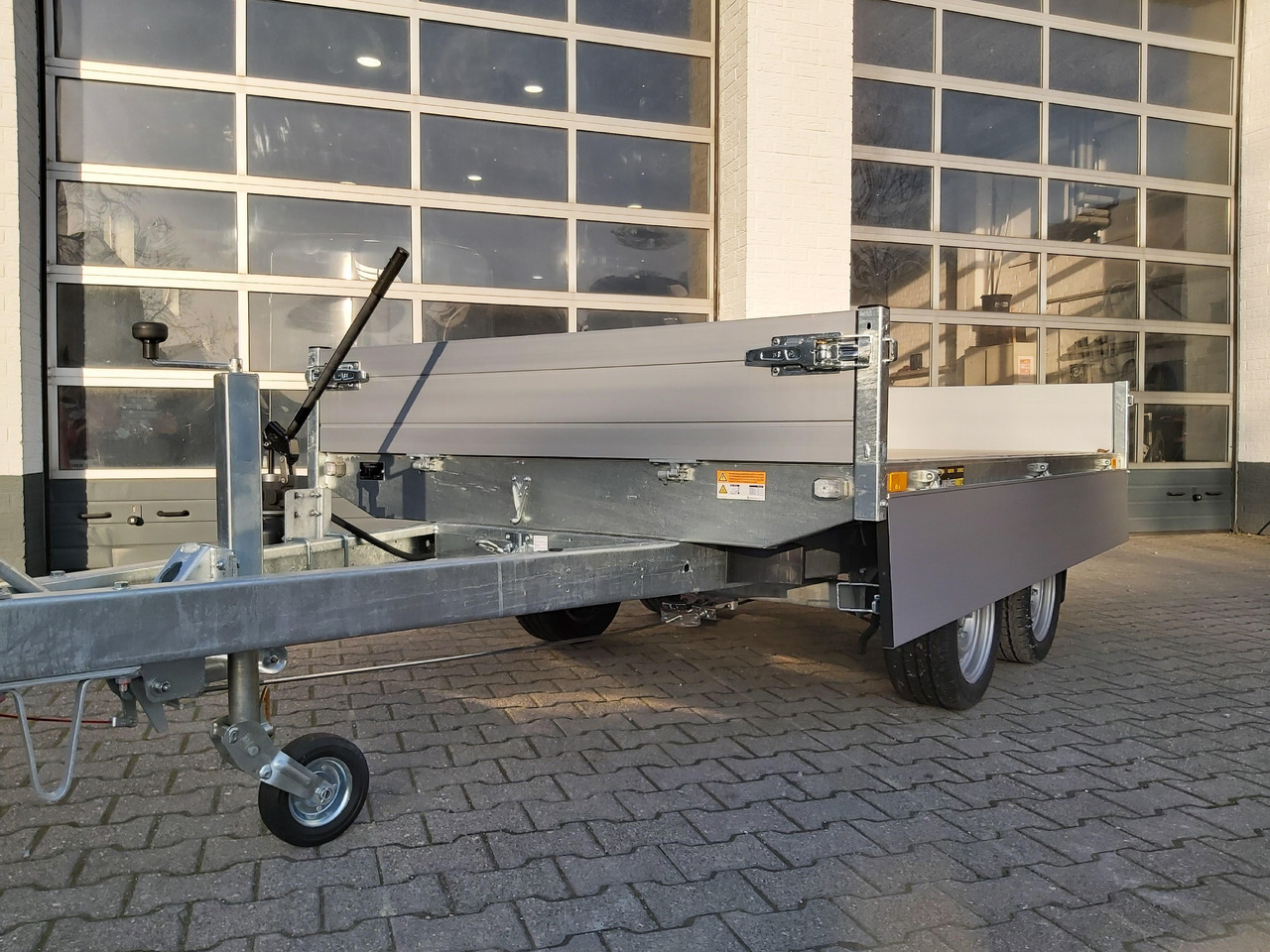 Saris Kipper K1 276 170 2700 2 276x170x30cm Handpumpe 13" 2700kg - Самосвал ремарке: снимка 3 Saris Kipper K1 276 170 2700 2 276x170x30cm Handpumpe 13" 2700kg - Самосвал ремарке: снимка 3