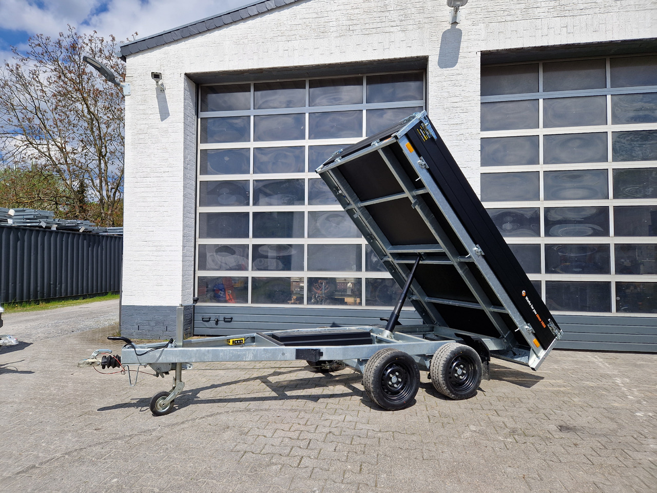Самосвал ремарке Saris Kipper K1 276 170 2700 2 E 276x170x30cm Elektro black Edition 13" 2700kg Januar Aktion: снимка 8