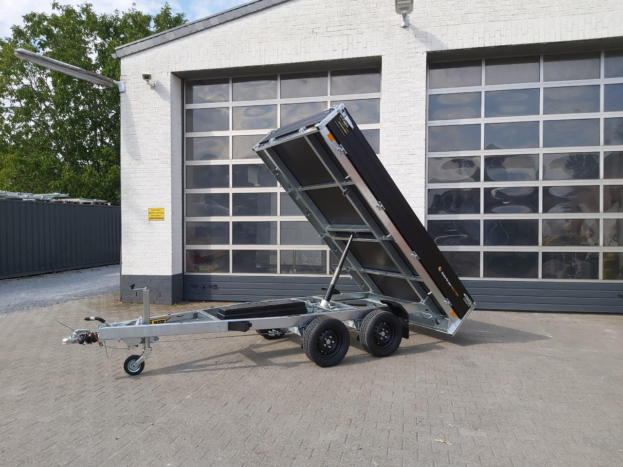 Saris Kipper K1 306 170 2700 2 E 306x170x30cm black Edition Elektro (M) 2700kg Online Aktion - Самосвал ремарке: снимка 3 Saris Kipper K1 306 170 2700 2 E 306x170x30cm black Edition Elektro (M) 2700kg Online Aktion - Самосвал ремарке: снимка 3