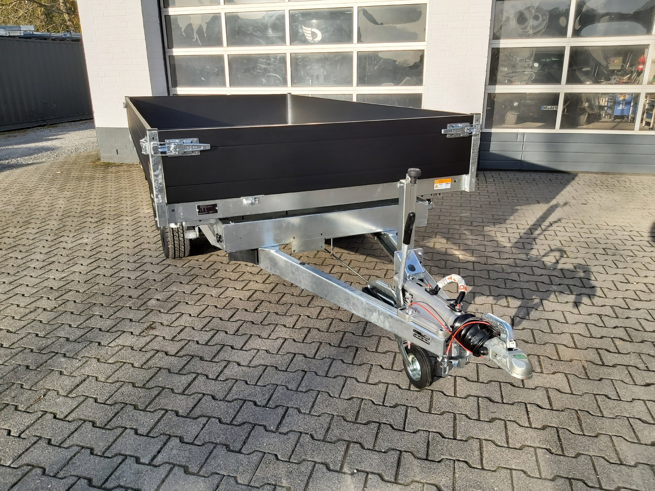 Saris Kipper K3 356 184 3500 2 E 356x184x35cm black edition Elektro Rampen Stützen (L) 3500kg - Самосвал ремарке: снимка 3 Saris Kipper K3 356 184 3500 2 E 356x184x35cm black edition Elektro Rampen Stützen (L) 3500kg - Самосвал ремарке: снимка 3