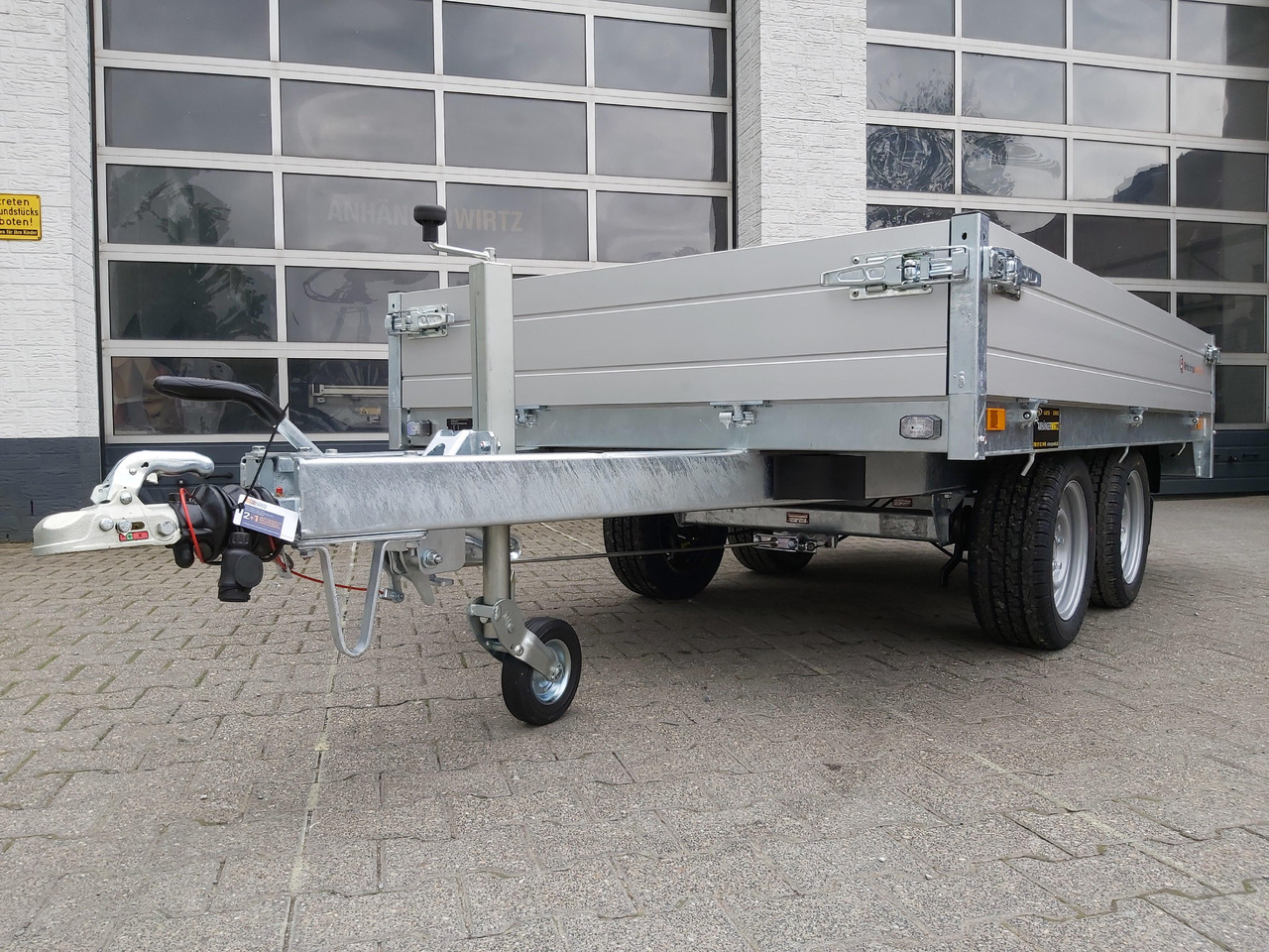 Saris PL 276 150 2000 2 276x150x30cm 13" (S) 2000kg Online Aktion - Бордово ремарке/ Платформа: снимка 3 Saris PL 276 150 2000 2 276x150x30cm 13" (S) 2000kg Online Aktion - Бордово ремарке/ Платформа: снимка 3