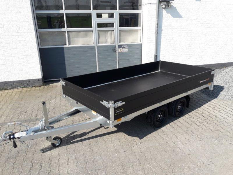 Saris PL356 184 2700 2 356x184x35cm black Edition LED Beleuchtung VAS 13" (L) 2700kg - Бордово ремарке/ Платформа: снимка 1 Saris PL356 184 2700 2 356x184x35cm black Edition LED Beleuchtung VAS 13" (L) 2700kg - Бордово ремарке/ Платформа: снимка 1
