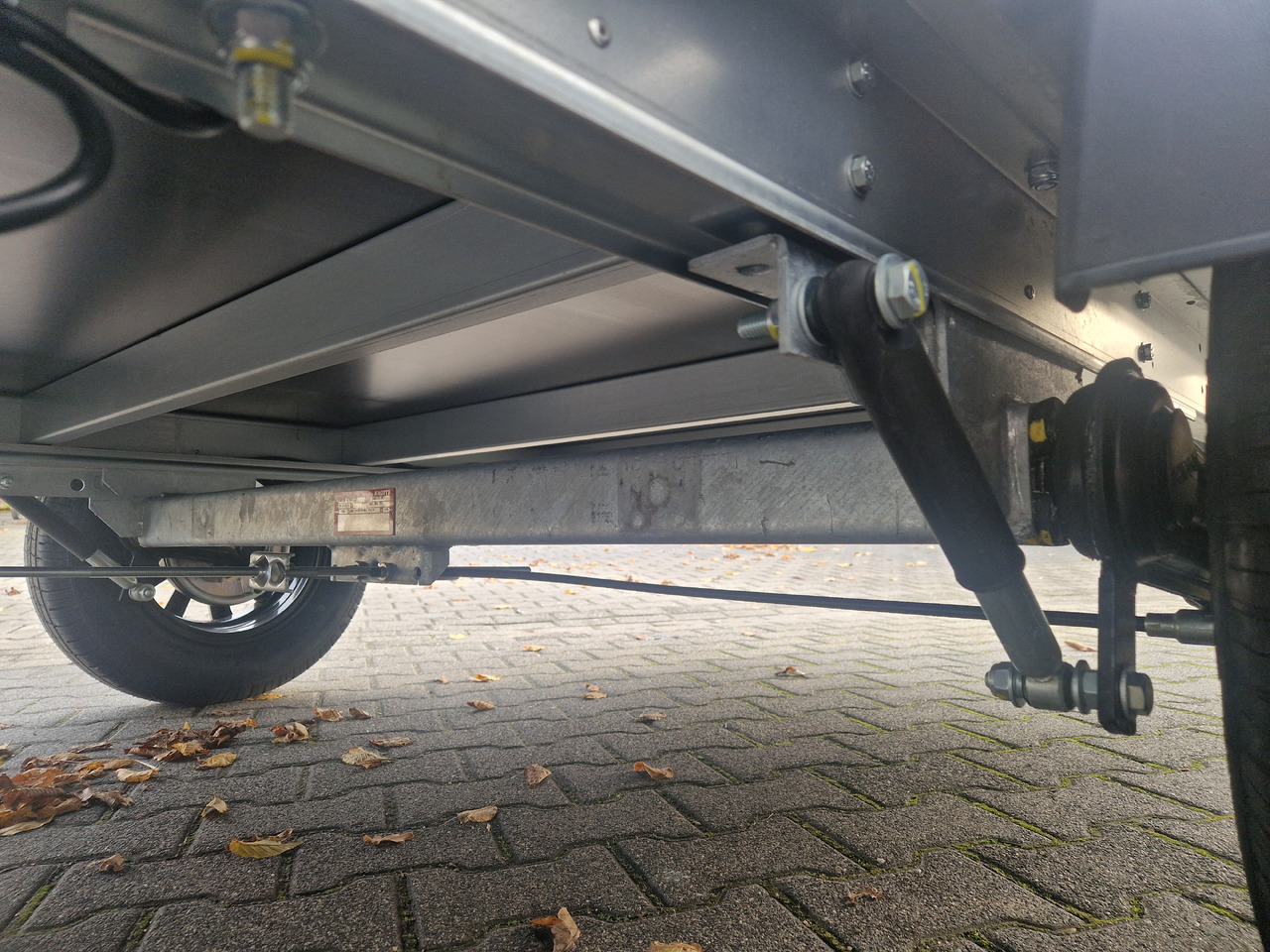 Ремарке за мотор Variant C1315 C2 Edition black 258x148x157cm Alufelgen Heckrampe 1350kg 100km/H black deal: снимка 17